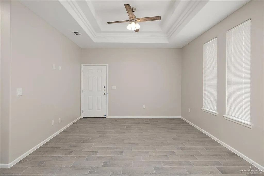 2 bed, 2.0 bath, 908 sqft, $1,075 — Photo 4