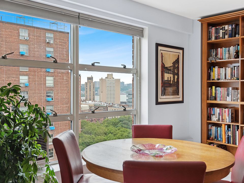 1st image of 70 La Salle St APT 18H