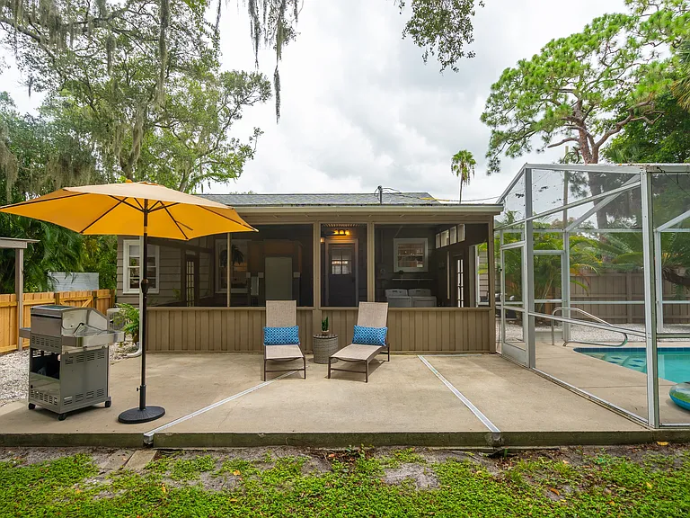 1010 Virginia Dr — Photo 29