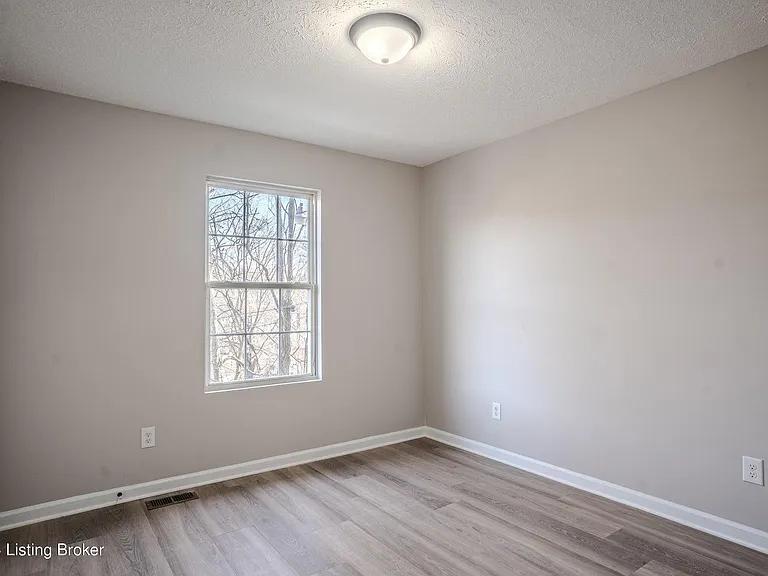 144 Montgomery Ave #144 — Photo 12