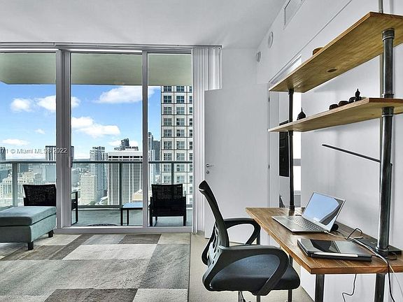 5th image of 300 S Biscayne Blvd #T-3203