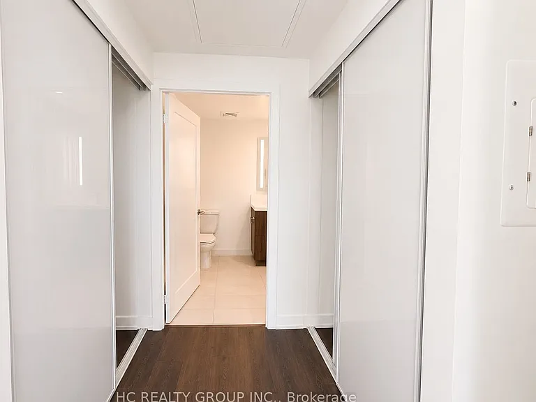 50 McCaul St #315 — Photo 12