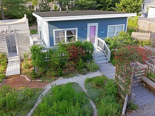 10 Atwater Dr, East Falmouth, MA 02536