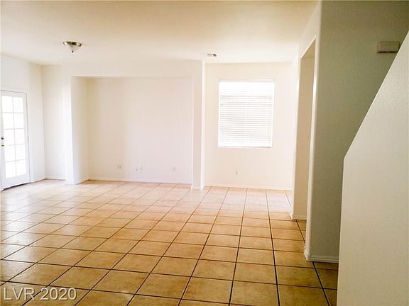 3rd image of 1059 Naylor Ct