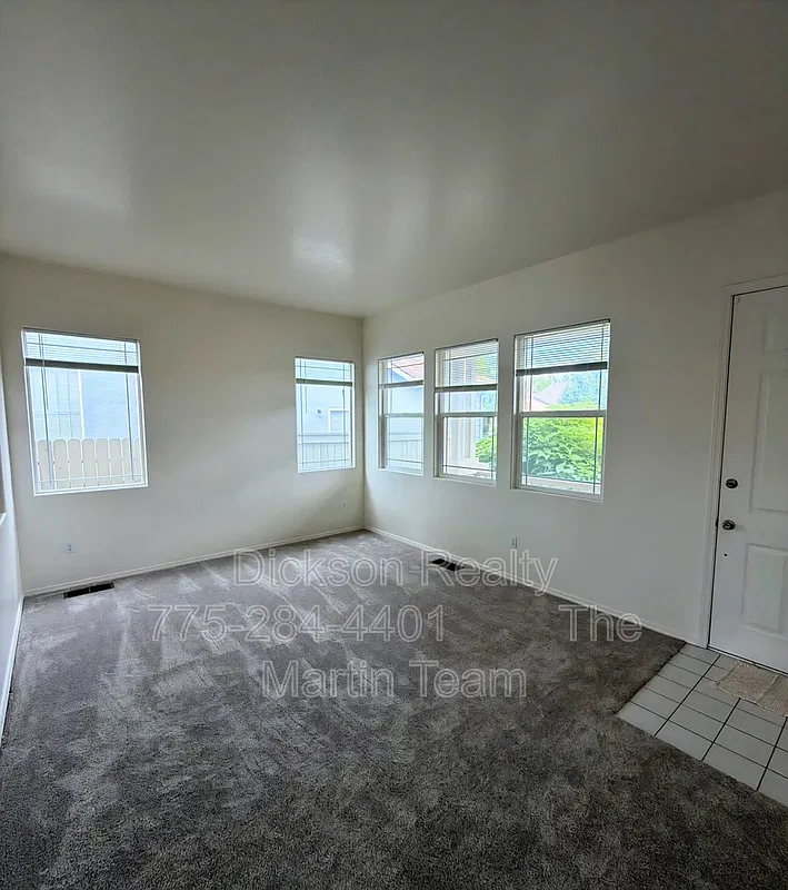 3 bed, 2.0 bath, 1480 sqft, $2,700 — Photo 2