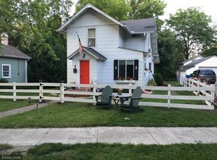 125 2nd St, Excelsior, MN 55331