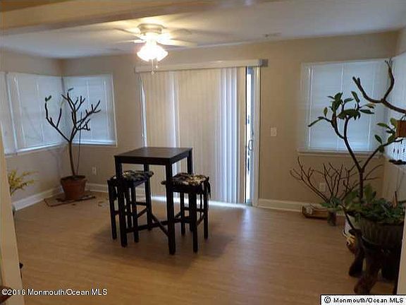 4th image of 604 Conroy Ave