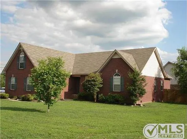 8001 Omaha Ct, Smyrna, TN 37167
