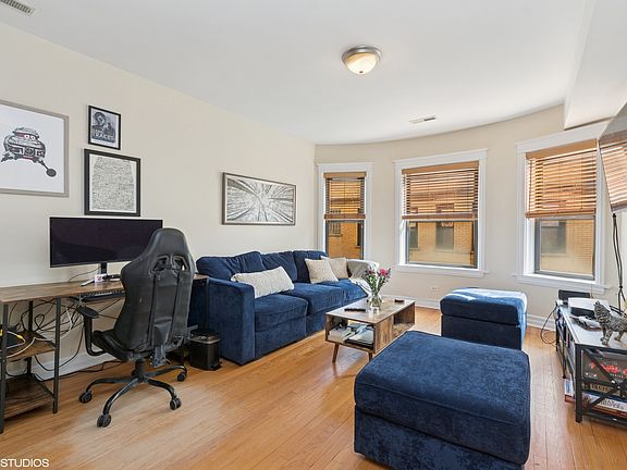 2nd image of 4619 N Paulina St APT 3B