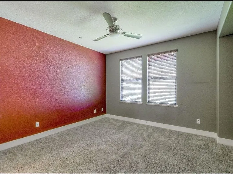 405 Washington Sq #19 — Photo 3
