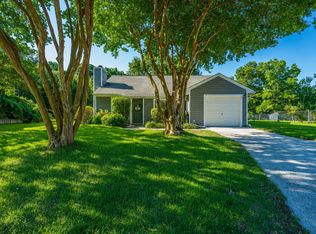 995 Oakcrest Dr, Charleston, SC 29412