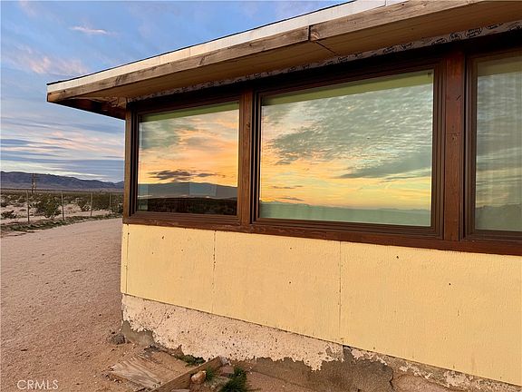2nd image of 4759 Pinto Mountain Rd