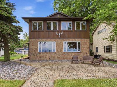 277 Donohue Dr, Bay City, MI, 48706