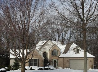 274 Tiffany Shores Dr, Holland, MI