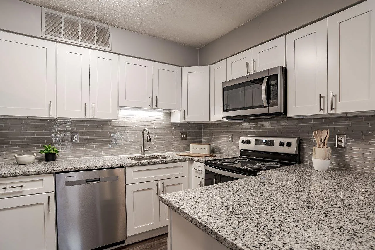Riverwind Apartment Homes — Photo 1