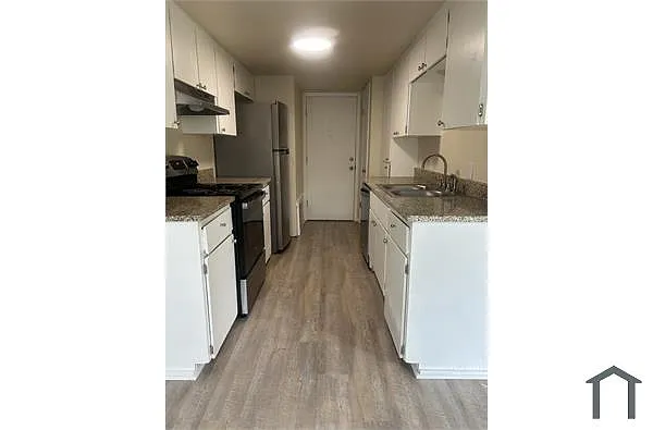 Building Photo - 901 Betsy Ross Dr #A