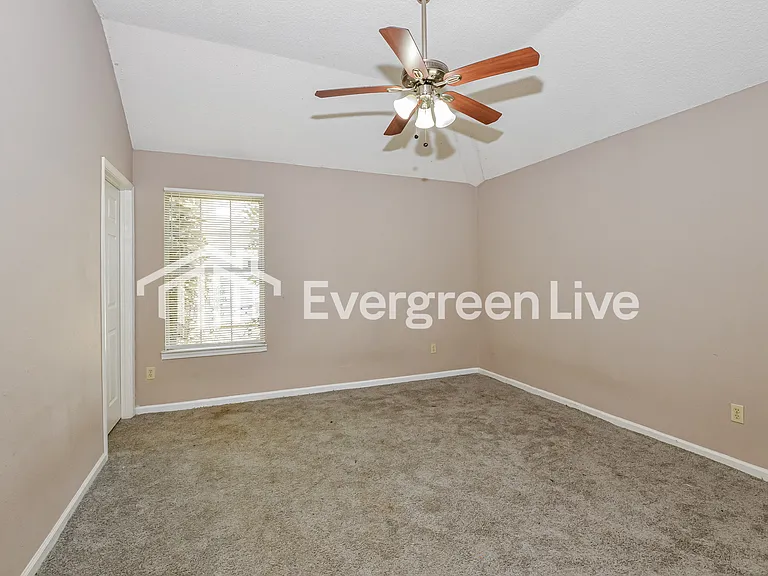 5944 Wagon Hill Rd E — Photo 9