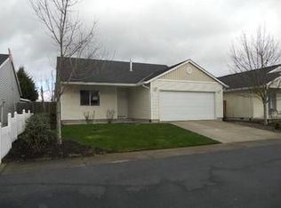 933 NE Mariners Loop, Portland, OR 97211