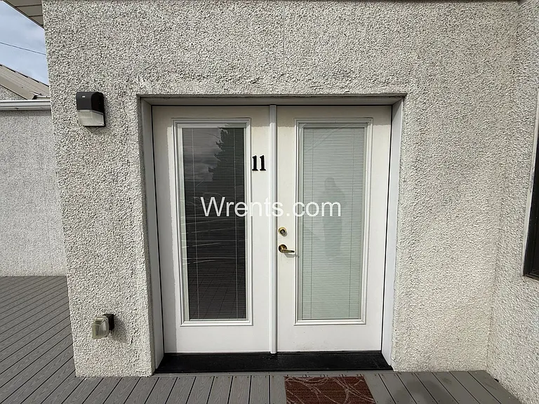 100 3rd St #11 — Photo 9