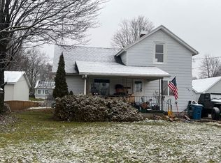 437 E Elm St, Fremont, MI 49412