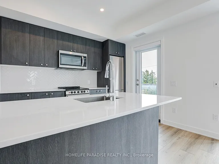 312 Erb St W #416 — Photo 12