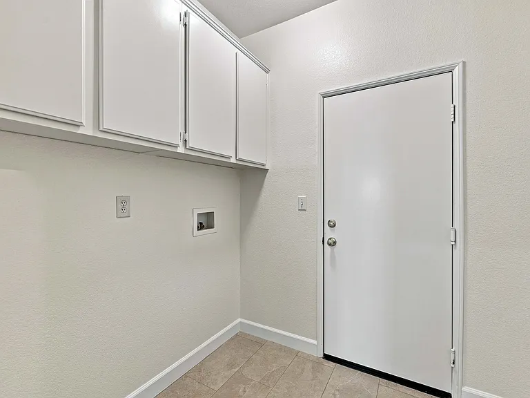 43758 Elena St — Photo 13