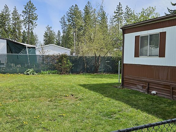 4th image of 2578 N Bradley Ct