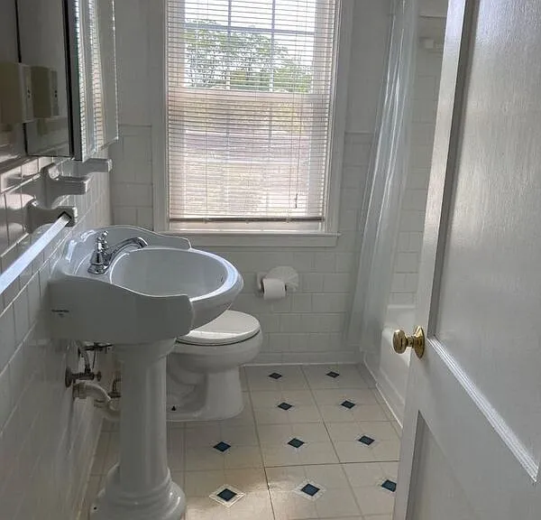 8616 Pleasant Plains Rd — Photo 10