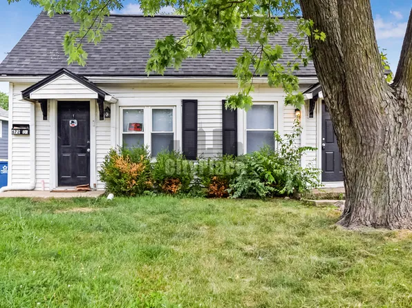 674 S 13th St, Noblesville, IN 46060