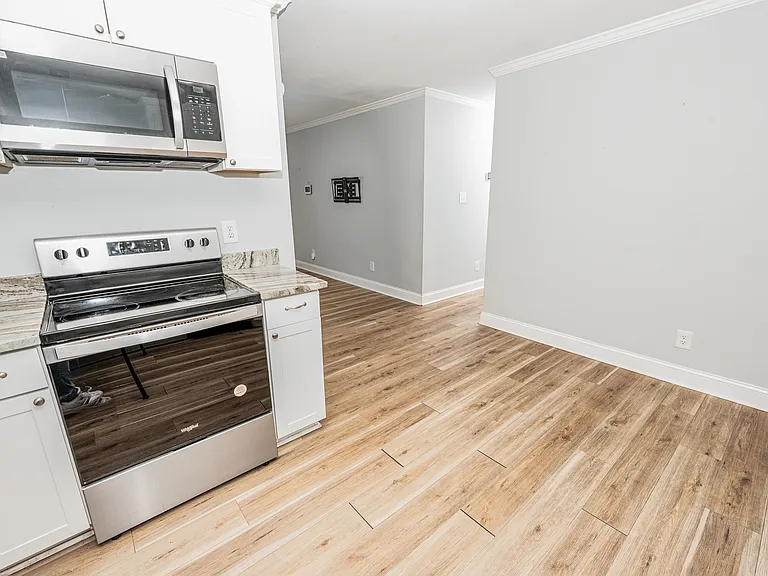 218 Forest View Dr — Photo 10