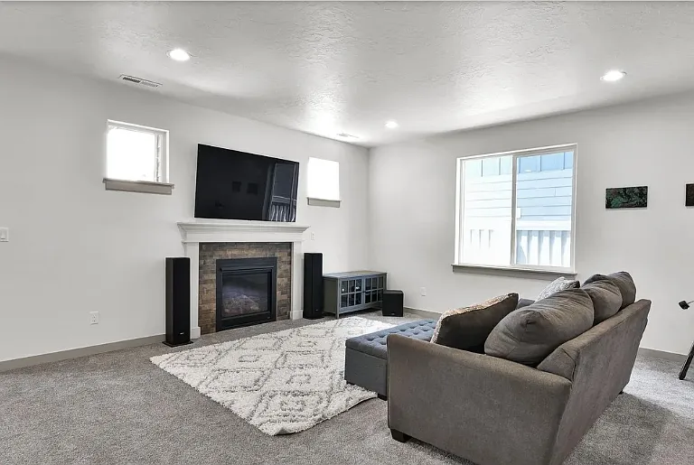 7599 W Corona Dr — Photo 10