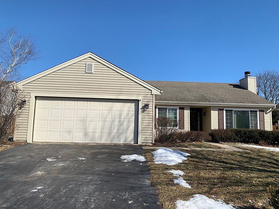1st image of 431 Essex Pl
