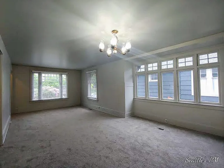 843 NE 56th St — Photo 5