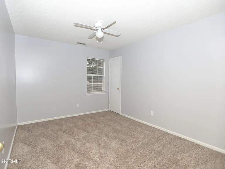 621 S Hampton Dr — Photo 12