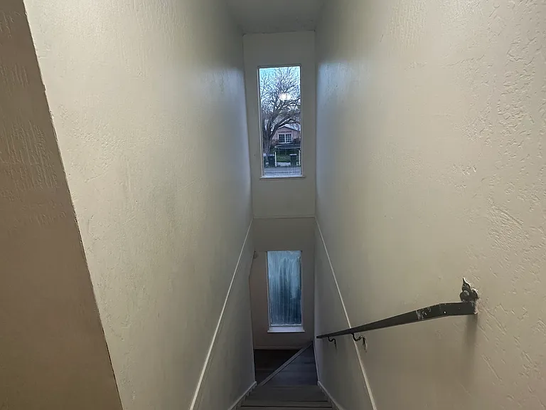 Bamford Dr — Photo 8