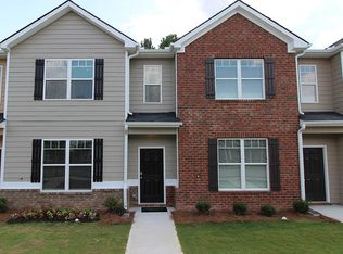 402 Elgin Dr, Lawrenceville, GA 30045