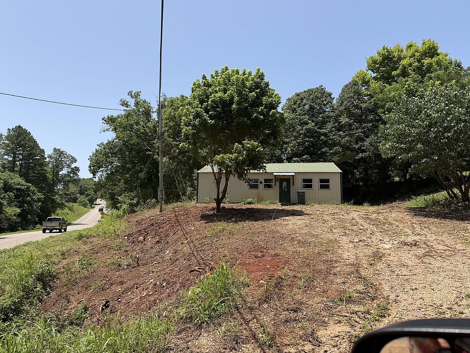 1st image of 18539 Illinois Avenue