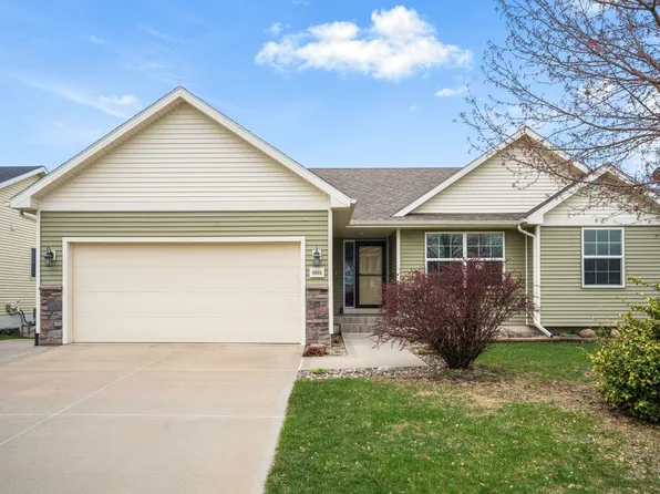 6005 Pine Ridge St, Johnston, IA 50131