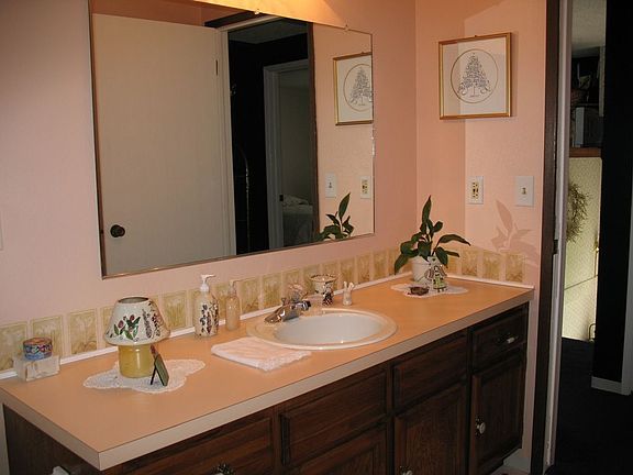 Main Level Bath