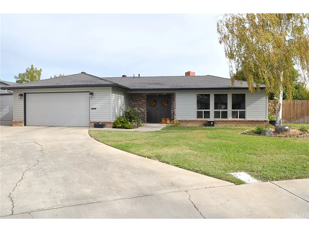 1761 E Flying Cir photo 1