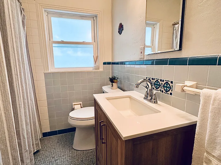 Main Bath with tub/shower combo