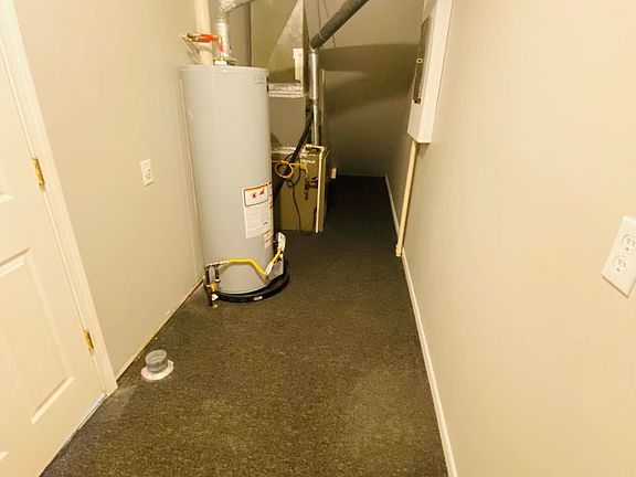 4th image of 1572 Elizabeth St APT A