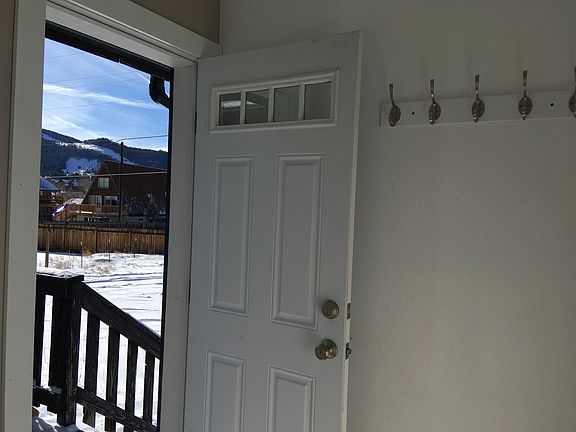 5th image of 474 Cartier Ct #B