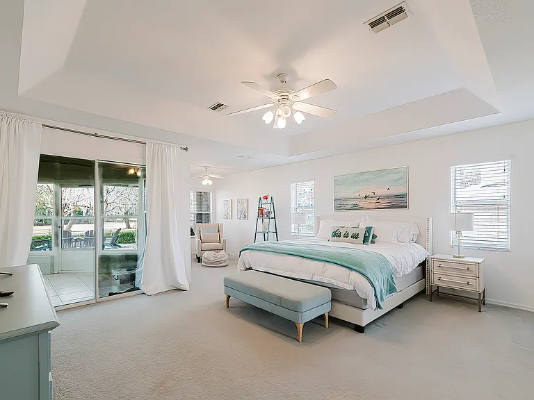 240 N Country Club Dr — Photo 23