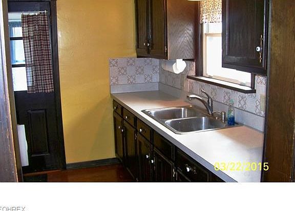 5th image of 645 Sanford Ave