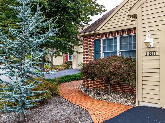 3rd image of 120 Victoria Ln