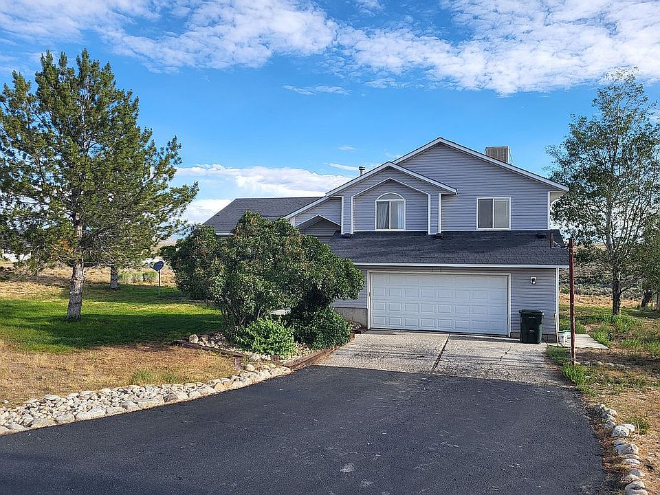 1st image of 121 Lawndale Dr