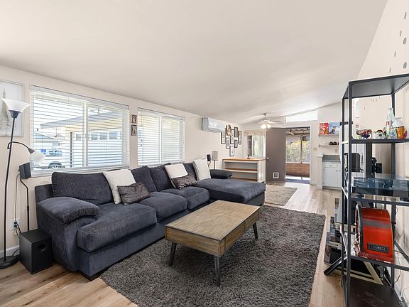 5th image of 12934 Slack St