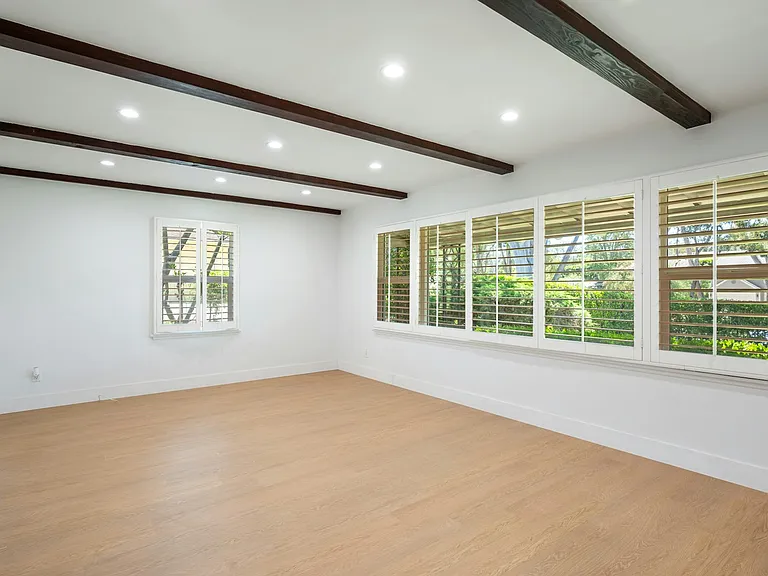 3409 Palos Verdes Dr N — Photo 3