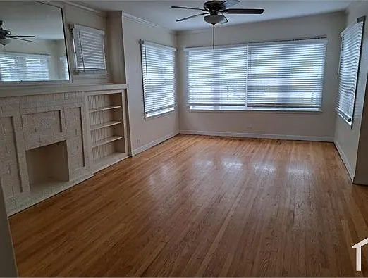 5500 W Gladys Ave — Photo 2
